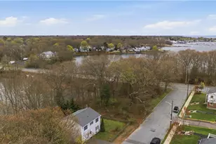 140 Beacon Park Dr, East Providence, RI 02915 - Photo 12