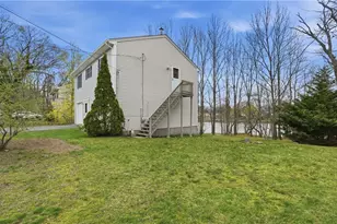 140 Beacon Park Dr, East Providence, RI 02915 - Photo 40