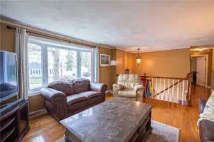47 Long St, Warwick, RI 02888 - Photo 8