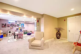 500 Elmgrove Ave, Providence, RI 02906 - Photo 36