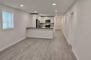 35 Douglas Ave, Providence, RI 02908 - Photo 2