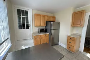 49 Connection St, Newport, RI 02840 - Photo 2