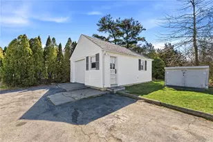 528 Metacom Ave, Bristol, RI 02809 - Photo 36