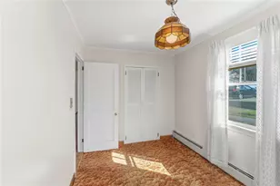 528 Metacom Ave, Bristol, RI 02809 - Photo 22