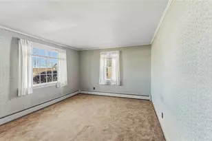 528 Metacom Ave, Bristol, RI 02809 - Photo 16