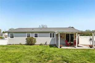 14 Candlewood Dr, Smithfield, RI 02828 - Photo 40