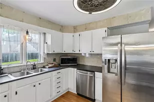 14 Candlewood Dr, Smithfield, RI 02828 - Photo 12