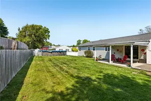 14 Candlewood Dr, Smithfield, RI 02828 - Photo 38