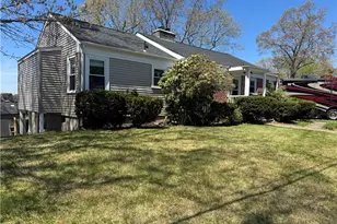 157 Betsey Williams Dr, Warwick, RI 02889 - Photo 4