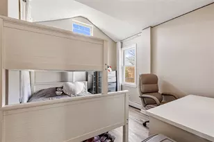 435 Broadway, East Providence, RI 02914 - Photo 8