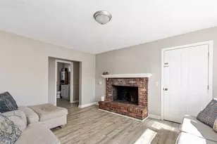 435 Broadway, East Providence, RI 02914 - Photo 6