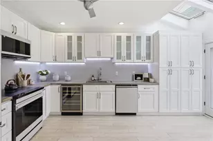 60 Prospect Hill St, Newport, RI 02840 - Photo 4