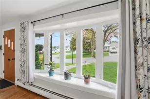 13 Garden Dr, Lincoln, RI 02865 - Photo 6