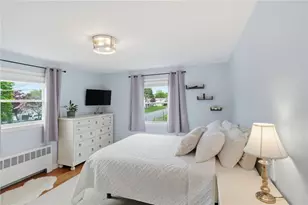 13 Garden Dr, Lincoln, RI 02865 - Photo 16
