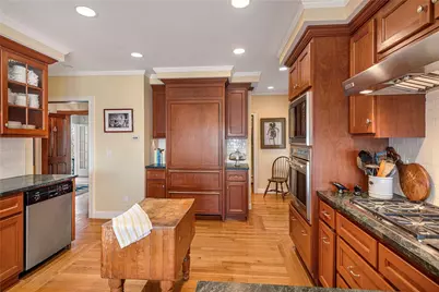 8 Walley Street, Bristol, RI 02809 - Photo 18