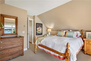 8 Walley St, Bristol, RI 02809 - Photo 32