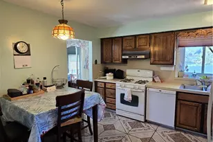 3 Hemlock Dr, Johnston, RI 02919 - Photo 6