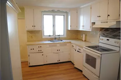 110 Kiwanee Road, Warwick, RI 02888 - Photo 2