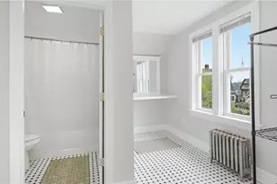 241 Pleasant St, Providence, RI 02906 - Photo 26