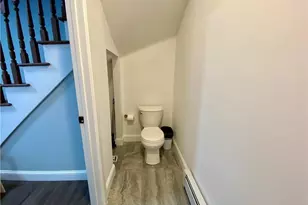 18 Hall Ave, Newport, RI 02840 - Photo 20