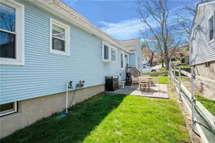 11 Bellevue Dr, Cranston, RI 02920 - Photo 32