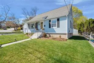 11 Bellevue Dr, Cranston, RI 02920 - Photo 4
