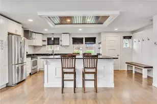 16 Harrison Ave, South Kingstown, RI 02879 - Photo 2