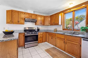61 Argonne St, Johnston, RI 02919 - Photo 12