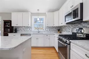 61 Garden St, Cumberland, RI 02864 - Photo 12