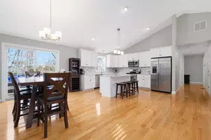 61 Garden St, Cumberland, RI 02864 - Photo 8
