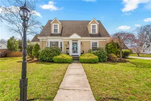 46 N Country Club Dr, Warwick, RI 02888 - Photo 1