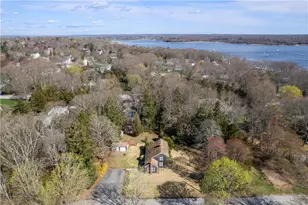 21 Smith St, Bristol, RI 02809 - Photo 2