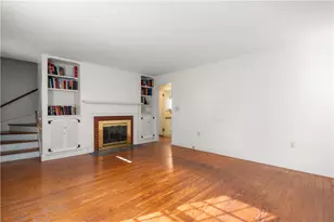 21 Smith St, Bristol, RI 02809 - Photo 12