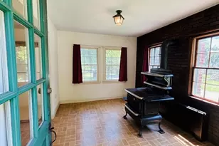 21 Smith St, Bristol, RI 02809 - Photo 6