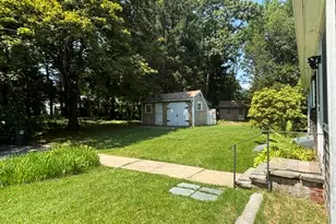 21 Smith St, Bristol, RI 02809 - Photo 28