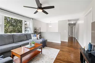 25 Overhill Rd, Warren, RI 02885 - Photo 14
