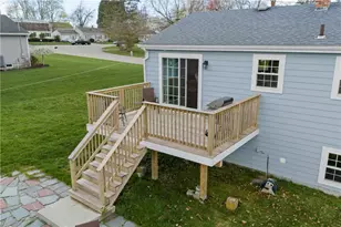 25 Overhill Rd, Warren, RI 02885 - Photo 4
