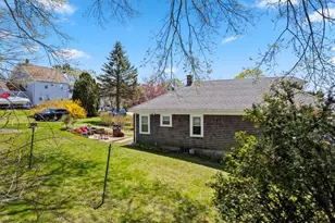 60 Riverview Ave, Tiverton, RI 02878 - Photo 2