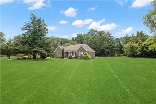 2225 Providence Pike, North Smithfield, RI 02896 - Photo 30