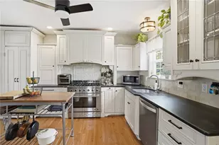 17 Mason Ave, Cranston, RI 02910 - Photo 16