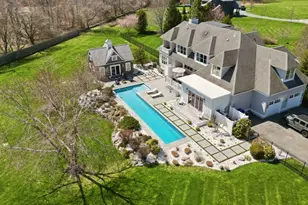 99 Meadowlark Ln, Portsmouth, RI 02871 - Photo 4