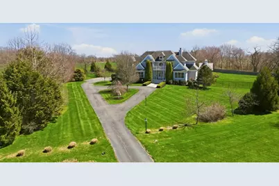 99 Meadowlark Lane, Portsmouth, RI 02871 - Photo 6