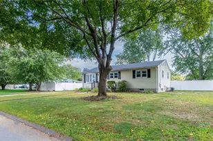198 Asylum Rd, Warwick, RI 02886 - Photo 2