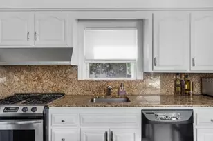 685 Pontiac Ave, Cranston, RI 02910 - Photo 22