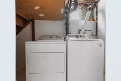 685 Pontiac Avenue, Cranston, RI 02910 - Photo 38