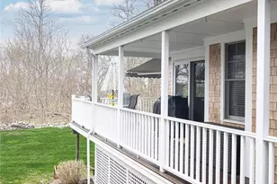 42 Ferry Landing Cir, Portsmouth, RI 02871 - Photo 4