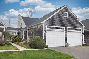 42 Ferry Landing Cir, Portsmouth, RI 02871 - Photo 2