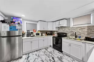 25 Tripoli St, Cranston, RI 02909 - Photo 24