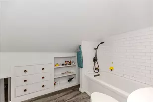 18 Bow St, Cranston, RI 02905 - Photo 20