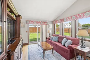 123 Royal Ave, Cranston, RI 02920 - Photo 12